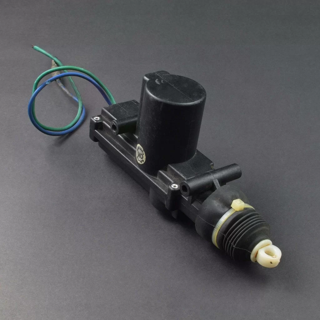 The paper introduces the core components of electronic locking mechanism of gun muzzle of DC charging pile