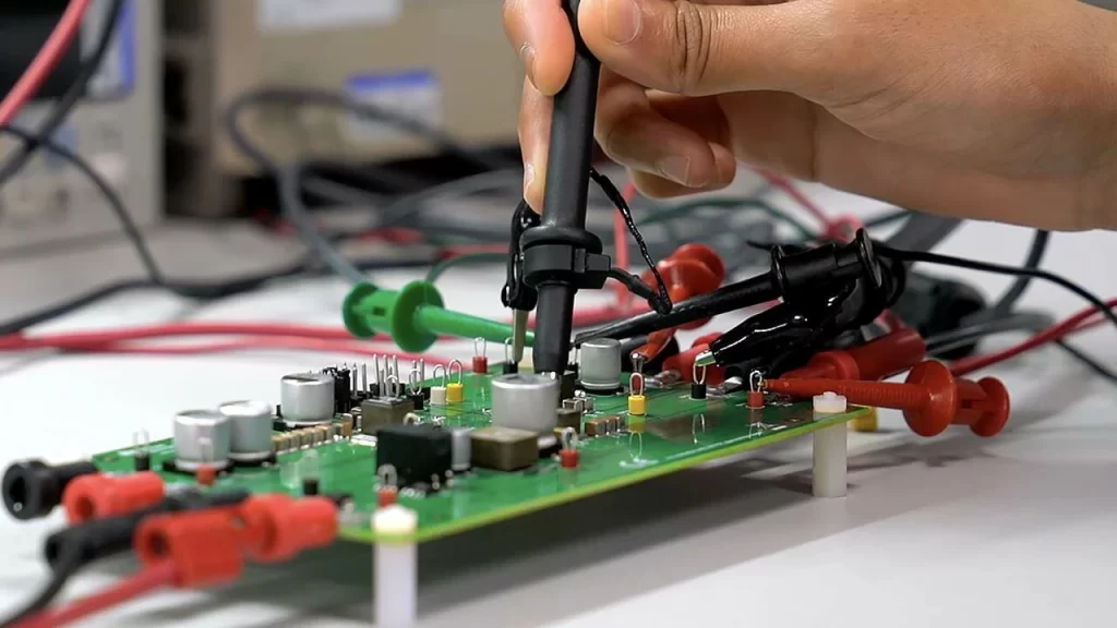 Multi-output management of DC charging pile power management chip